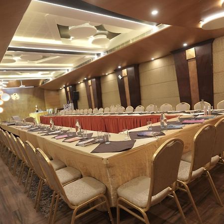玛拉雅拉杰达哈尼酒店 特里凡得琅 外观 照片